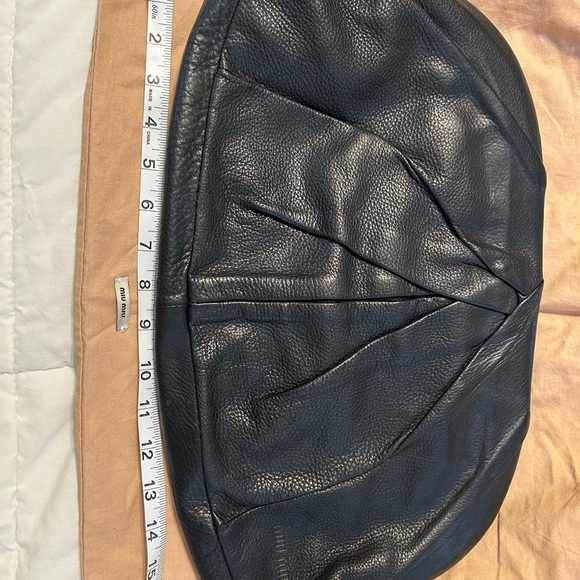 MIU MIU BLACK LEATHER ENVELOPE CLUTCH - Picture 12 of 13
